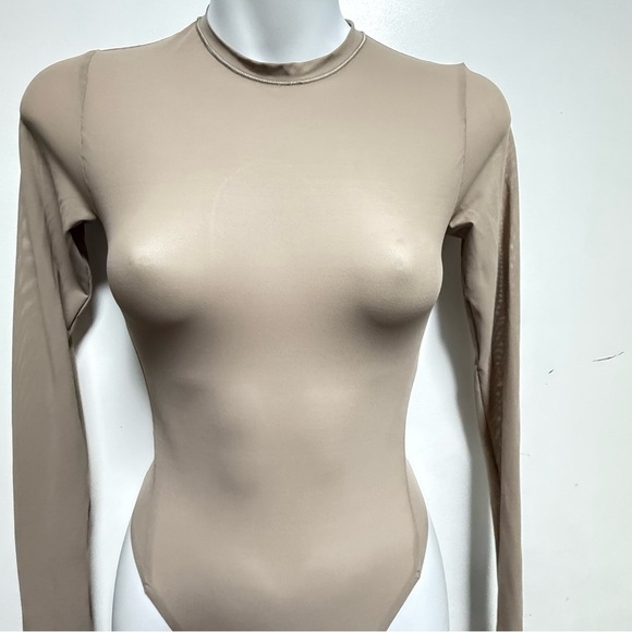 Lululemon Beige Taupe Wundermost Nulu Mesh Crewneck Bodysuit - Picture 3 of 10